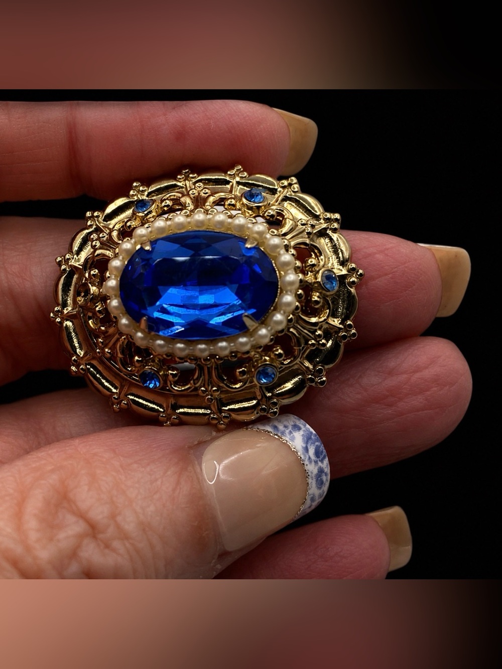 Coro Pegasus Oval Royal Blue Rhinestone Fantasy Brooch - Picture 5 of 11